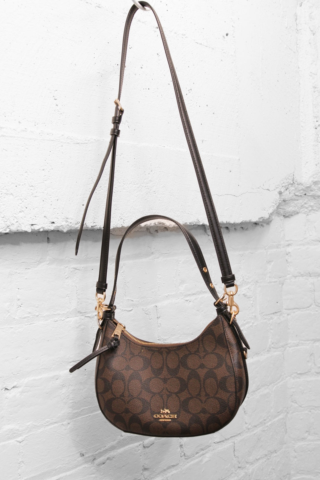 ★未使用級★ Coach Hobo Signature Shoulder bag Coach Womens Kleo Hobo Signature Canvas Bag – Crushes