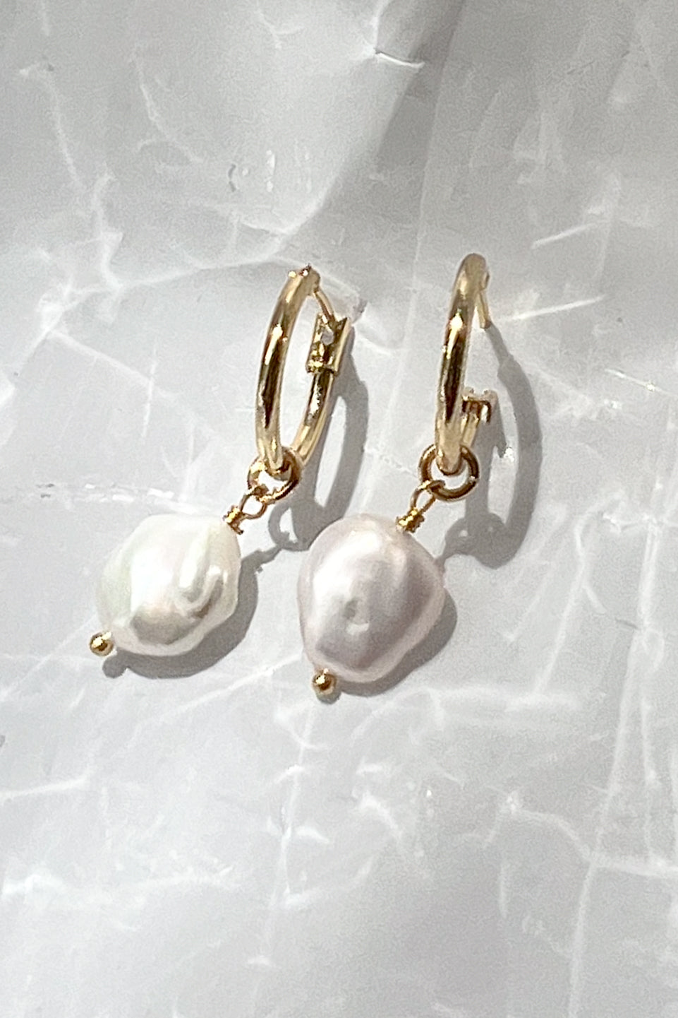 Baby Pearl 18kt Gold Hoops