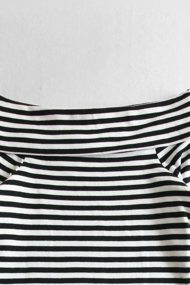 Y2K Off-shoulder Long Sleeve Top (M)