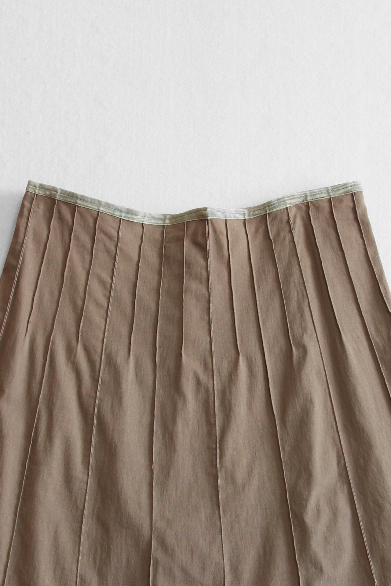 90s Khaki Panel Midi (Medium)