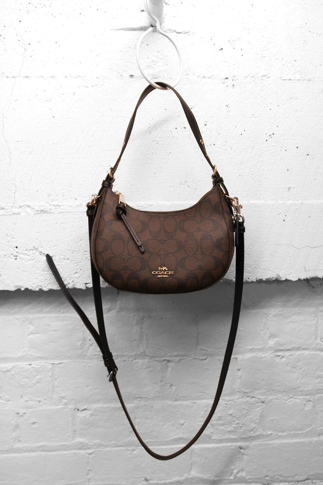 Coach Womens Kleo Hobo Signature Canvas Bag