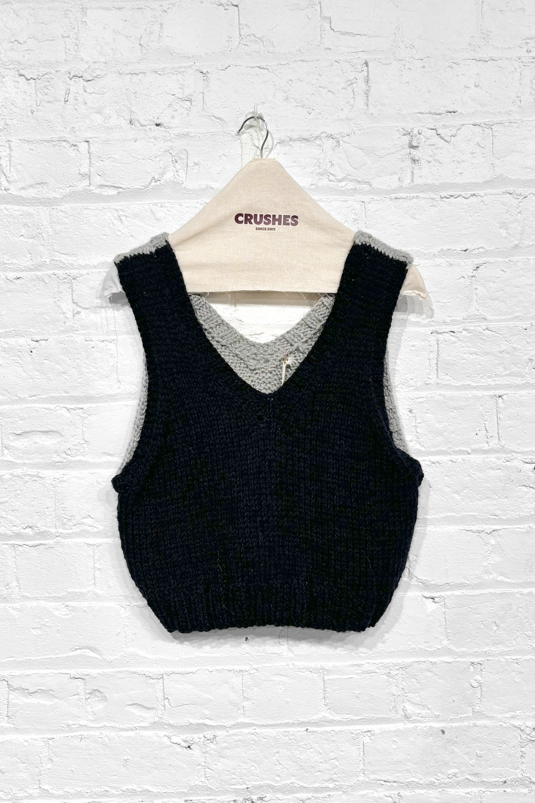 Two-Tone Knit Vest Black/Grey
