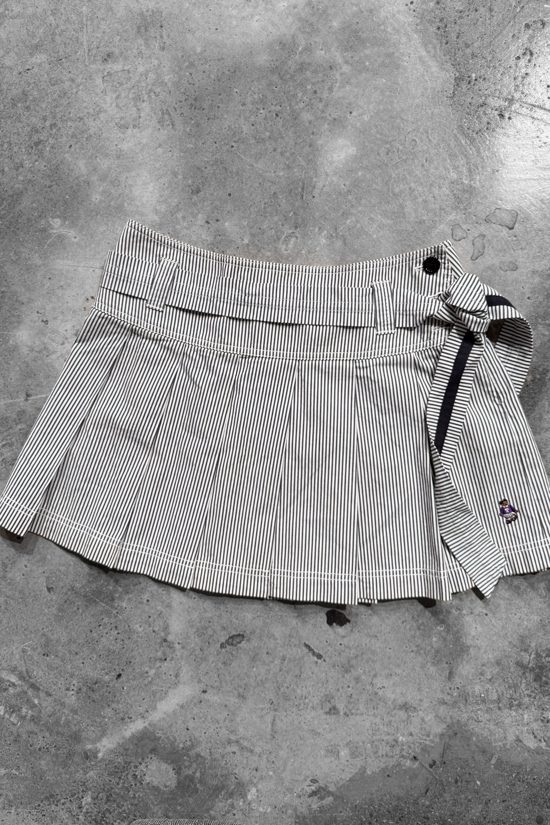 00s Teenie Weenie Skirt Skirt (S-M)