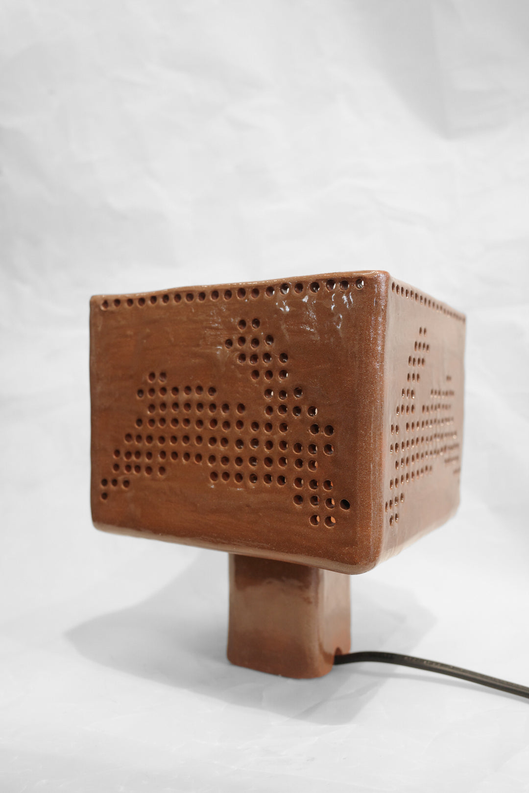 Oma Rāpiti Ceramic Lamp 002 - Brown