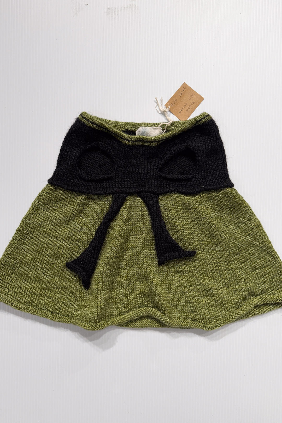 Bow Skirt Handknit by Hu Hu Studio