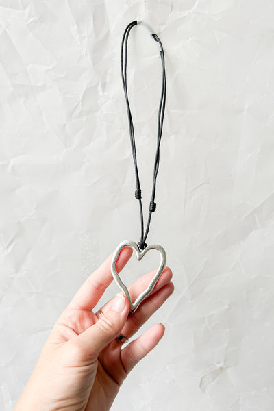 Big silver pendant necklace deals